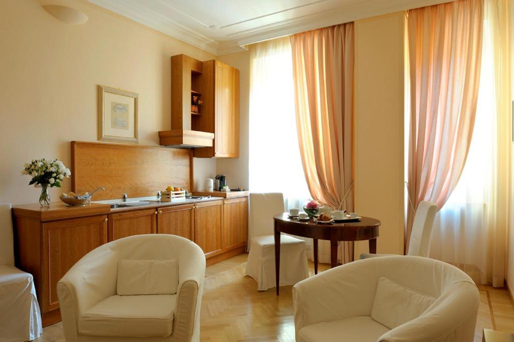 Dea Suite Roma ภายนอก รูปภาพ